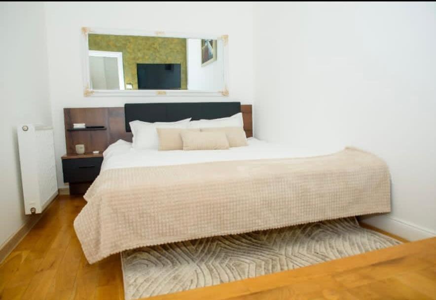Bistro Centru Vechi Craiova Hotell Exteriör bild
